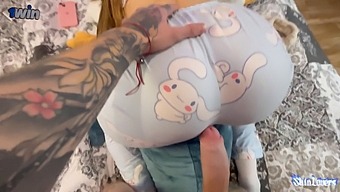 A Tattooed Babe Seduces A Gaming Guy And Gives Him A Wild Ride